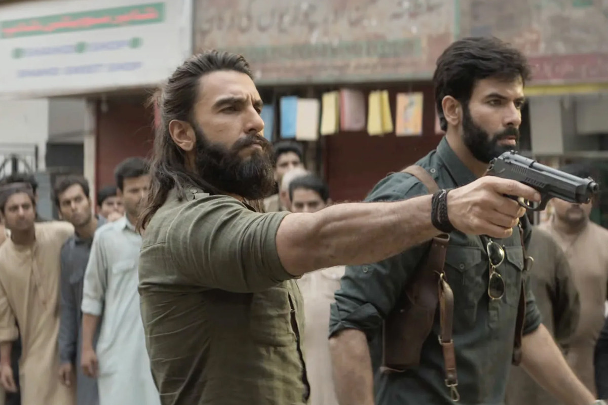 বলিউডের স্পাই থ্রিলার ‘ধুরন্ধর’ নিয়ে যে কারণে ক্ষুব্ধ পাকিস্তান