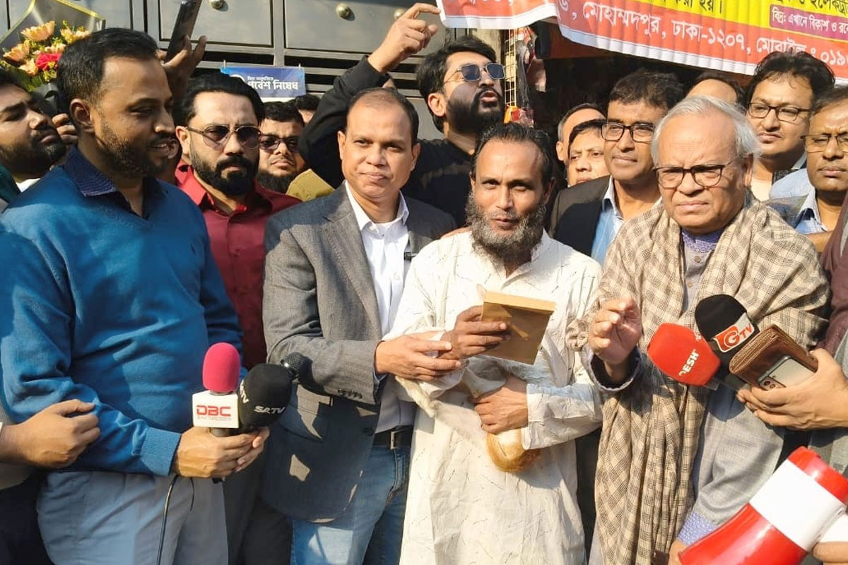 প্রাণীপ্রেমী ‘রুহুল ভাই’-এর পাশে দাঁড়ালেন তারেক রহমান