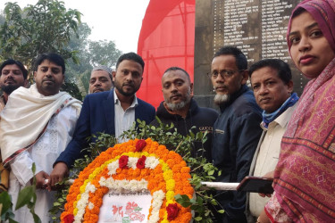 বিজয় দিবসে মুন্সীগঞ্জ সাংবাদিক ইউনিয়নের শ্রদ্ধা