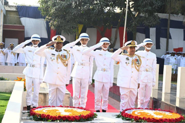 যথাযোগ্য মর্যাদায় নৌ অঞ্চলসমূহে মহান বিজয় দিবস উদযাপিত