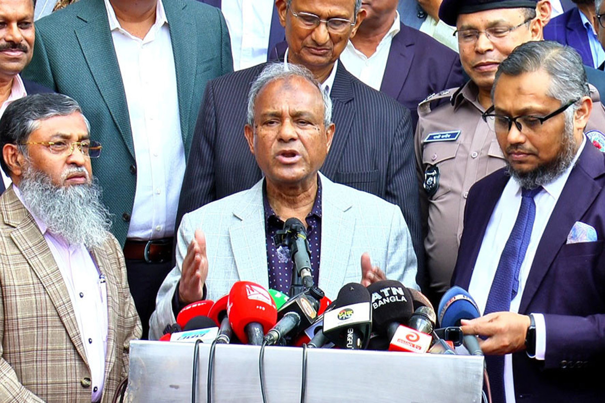 দেশে নিরাপত্তা নিয়ে কোনো সংশয় নেই : স্বরাষ্ট্র উপদেষ্টা