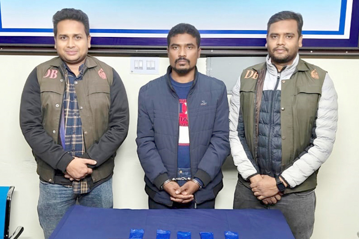 বগুড়ায় ইয়াবাসহ যুবক গ্রেফতার