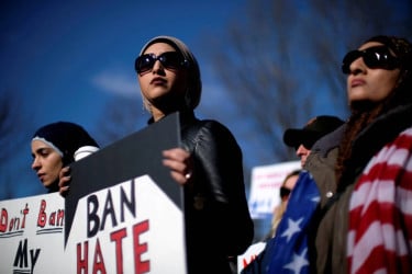 ৭ দেশের নাগরিকদের যুক্তরাষ্ট্রে প্রবেশে নিষেধাজ্ঞা