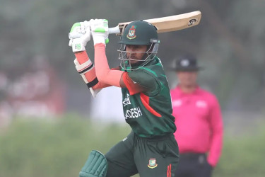 শ্রীলঙ্কাকে ২২৬ রানের টার্গেট দিল বাংলাদেশ