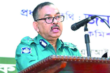 ওসিদের হুঁশিয়ারি ডিএমপি কমিশনারের