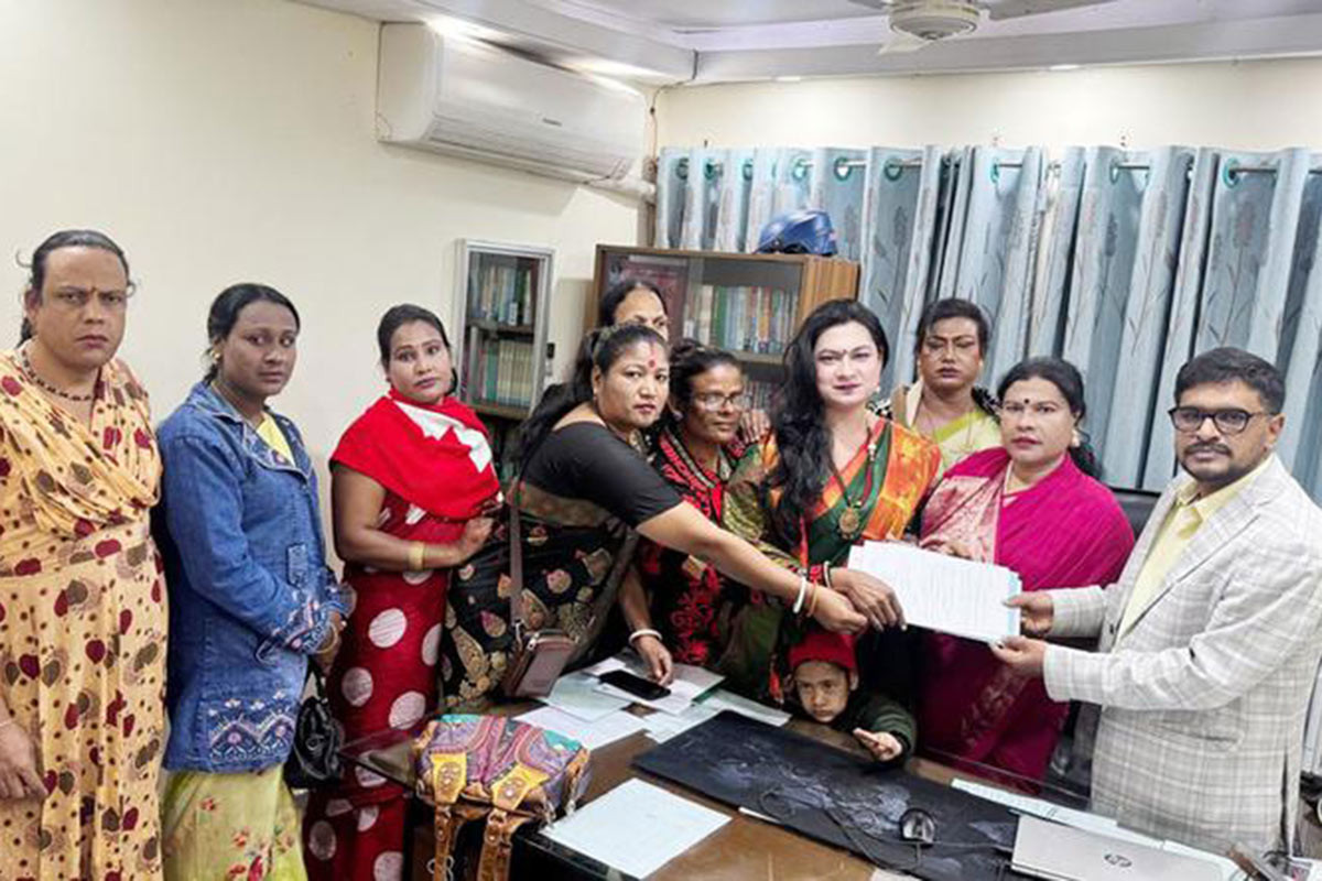তৃতীয় লিঙ্গের রানী ফের নির্বাচনের মাঠে