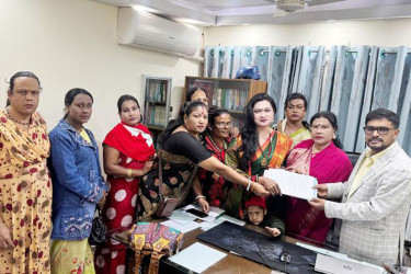 তৃতীয় লিঙ্গের রানী ফের নির্বাচনের মাঠে