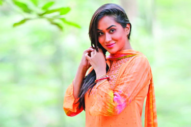 এখনো দুরন্ত মম...