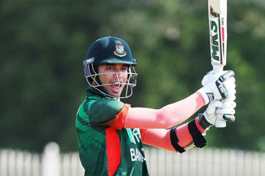 ফাইনালের লক্ষ্যে ব্যাটিংয়ে বাংলাদেশ, খেলা হবে ২৭ ওভার