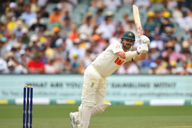 অ্যাডিলেডে হেডের টানা চার সেঞ্চুরি, চাপে ইংল্যান্ড