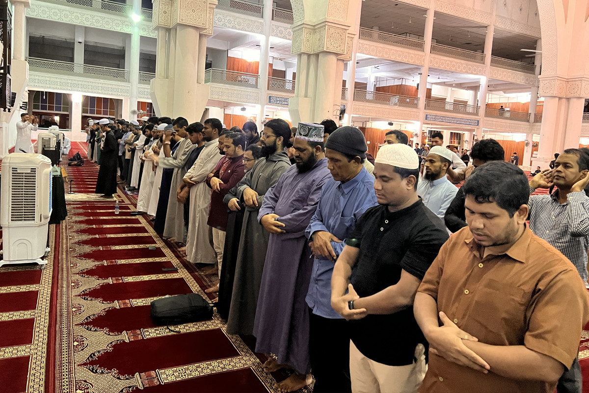মালয়েশিয়ায় ওসমান হাদীর গায়েবানা জানাজা অনুষ্ঠিত