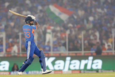 ভারতের দ্বিতীয় দ্রুততম হাফ সেঞ্চুরির রেকর্ড হার্দিকের