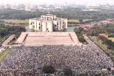 ওসমান হাদির জানাজা সম্পন্ন, লাখো মানুষের অংশগ্রহণ