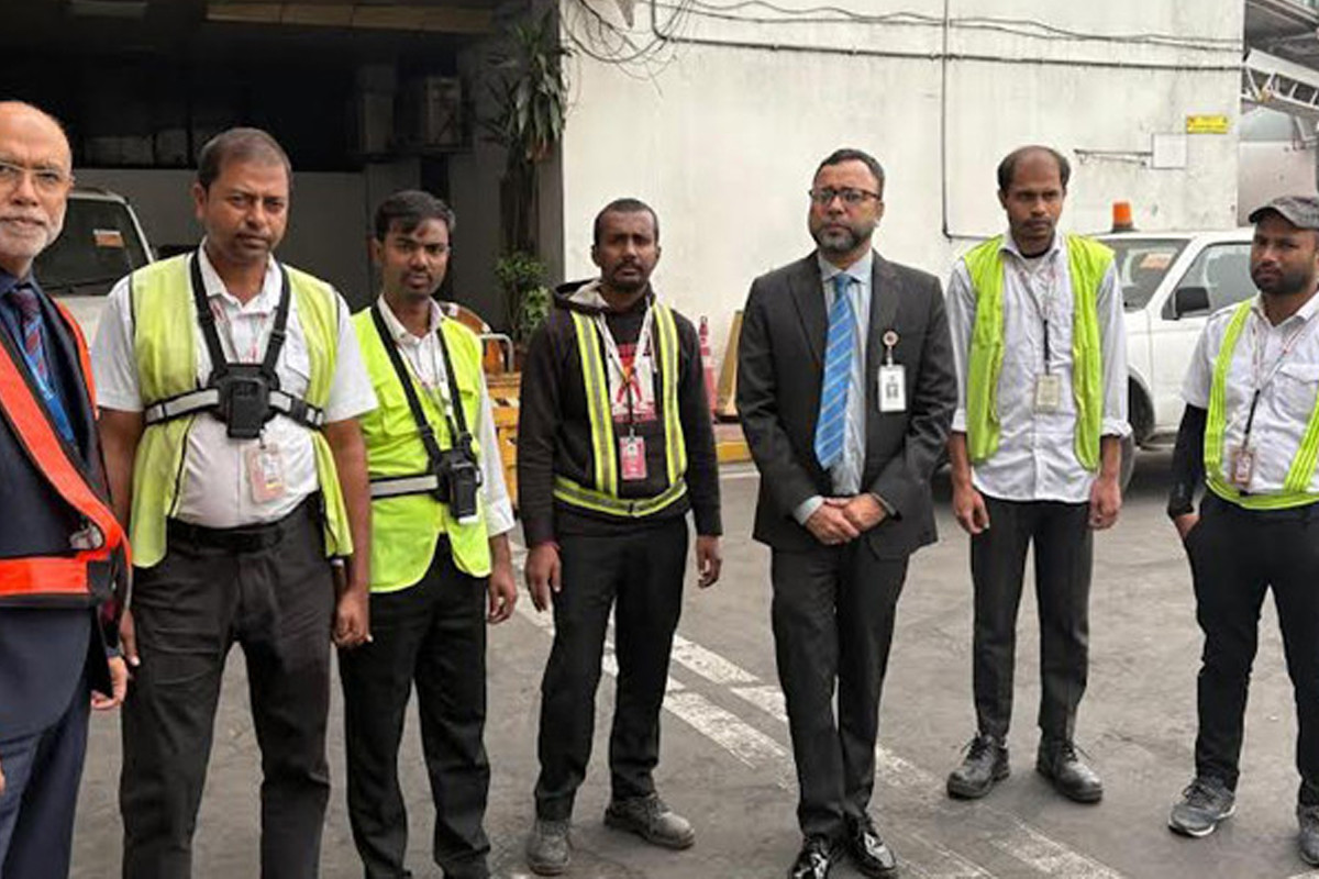 বিমানের লাগেজ হ্যান্ডলিং স্বচ্ছতায় ‘বডি ওর্ন ক্যামেরা’র সম্প্রসারণ কার্যক্রম উদ্বোধন