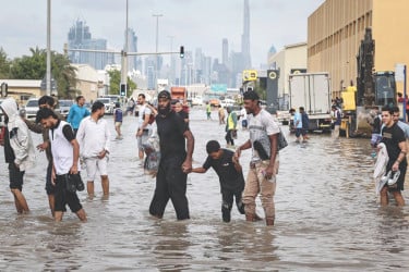 বন্যার কবলে দুবাই