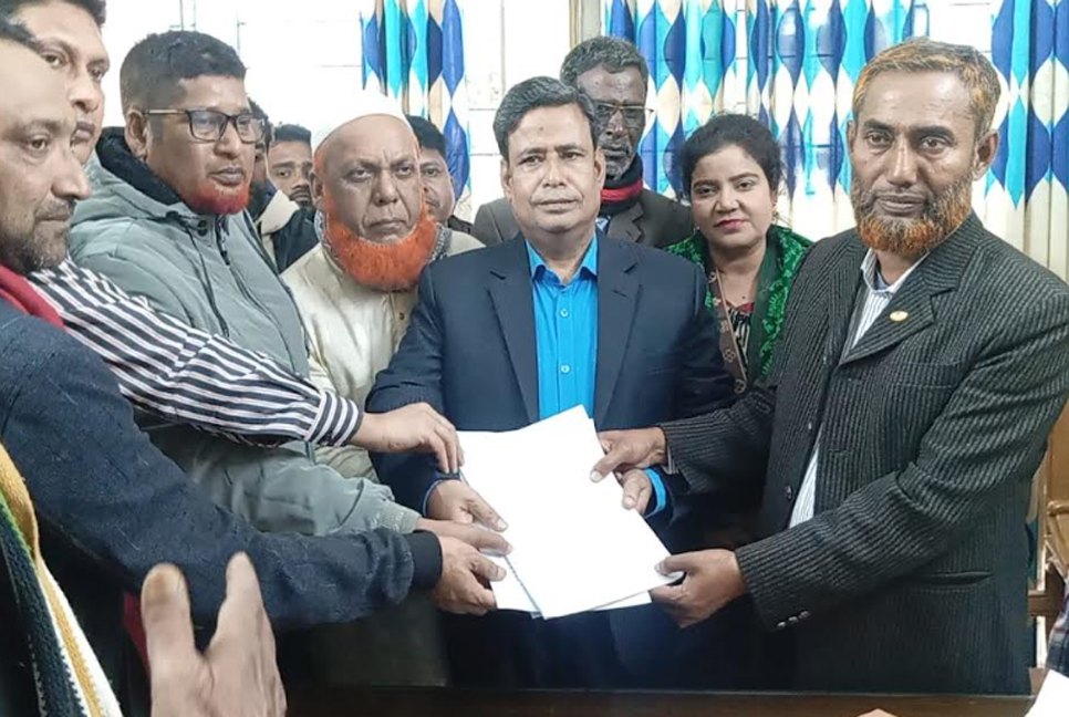 জয়পুরহাট-২ আসনে মনোনয়ন সংগ্রহ করলেন বিএনপির প্রার্থী
