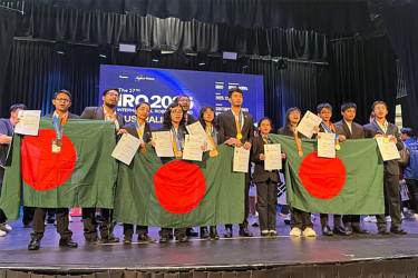 আন্তর্জাতিক রোবট অলিম্পিয়াডে স্বর্ণসহ ১১টি পদক পেল বাংলাদেশ