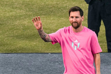 ভারত সফর থেকে মেসির আয় ১২১ কোটি টাকা!