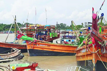 ভারতে কারাবন্দি ৮০ জেলে মানবেতর জীবন স্বজনদের