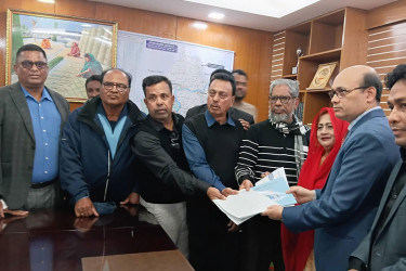 ঝালকাঠিতে বিএনপিসহ ৭ প্রার্থীর মনোনয়নপত্র সংগ্রহ