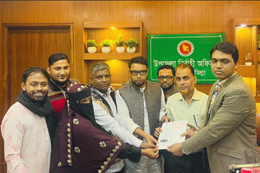 কুমিল্লা-৪ আসনে হাসনাত আব্দুল্লাহর পক্ষে মনোনয়নপত্র সংগ্রহ