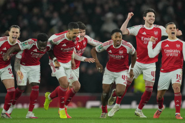 রুদ্ধশ্বাস টাইব্রেকারে নাটকীয় জয়, সেমিতে আর্সেনাল