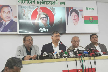 ‘তারেক রহমান দেশে ফিরে আগে মায়ের সঙ্গে দেখা করবেন’