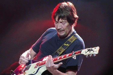 কিংবদন্তি অভিনেতা ক্রিস রিয়া মারা গেছেন