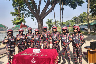 সীমান্তে উচ্চ বিস্ফোরণ ক্ষমতাসম্পন্ন  ২৪ ইলেকট্রিক ডেটনেটর উদ্ধার