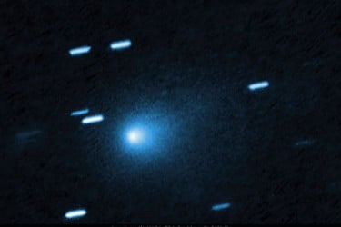 তিন ধূমকেতুতে বদলে গেল ২০২৫ সালের আকাশচিত্র