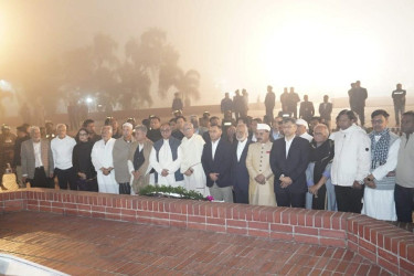 জাতীয় স্মৃতিসৌধে তারেক রহমান