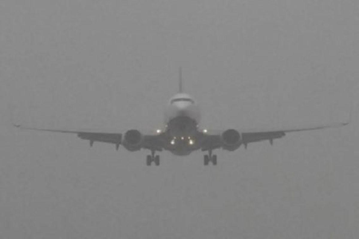 ঘন কুয়াশা, ঢাকায় নামতে পারেনি ৮ ফ্লাইট