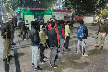 দিল্লিতে হঠাৎ রাতভর ব্যাপক অভিযান