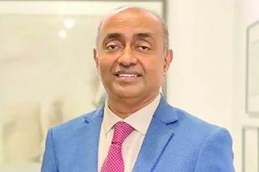 পদত্যাগ করে নির্বাচন করার ঘোষণা অ্যাটর্নি জেনারেলের