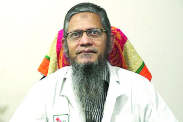 ২ হাজার কিডনি প্রতিস্থাপন করলেন অধ্যাপক কামরুল