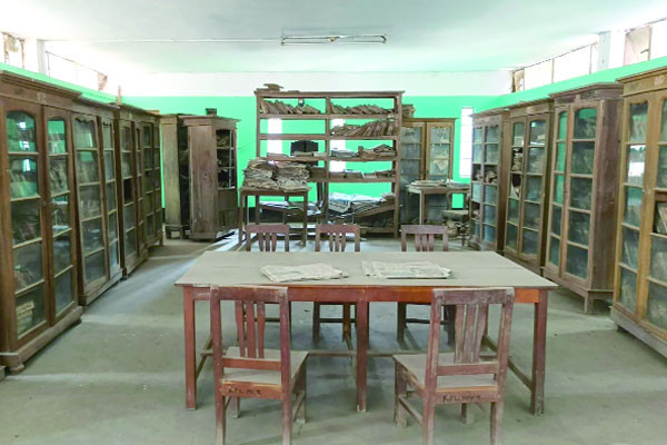 কালের সাক্ষী কোহিনুর পাবলিক লাইব্রেরি