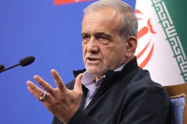 ইরানের বিরুদ্ধে ‘সর্বাত্মক যুদ্ধ’ চালাচ্ছে পশ্চিমারা: পেজেশকিয়ান