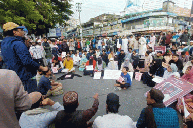 হাদি হত্যার বিচার দাবিতে সিলেটে অবরোধ