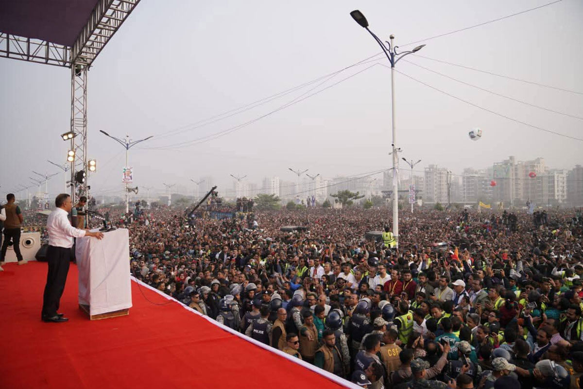 ১৭ মিনিটের বক্তব্য : কার জন্য কী বার্তা ছিল
