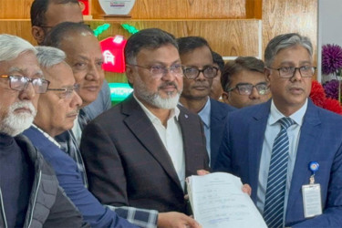 ঢাকা-১৫ আসনে মনোনয়নপত্র জমা দিলেন শফিকুল ইসলাম খান