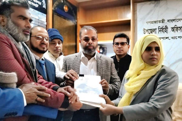 বাগেরহাট-৩ আসনে বিএনপি প্রার্থীর মনোনয়ন ফরম দাখিল