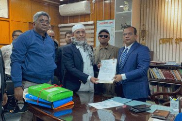 নেত্রকোনায় বাবরের মনোনয়ন দাখিল