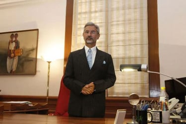 খালেদা জিয়াকে শ্রদ্ধা জানাতে আসবেন ভারতের পররাষ্ট্রমন্ত্রী