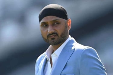 বিশ্বকাপের চার সেমিফাইনালিস্ট বেছে নিলেন হরভজন