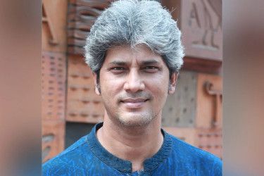হলফনামায় আয়-সম্পদের তথ্য প্রকাশ করলেন জোনায়েদ সাকি