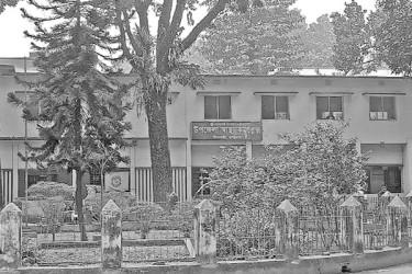 চার চিকিৎসকে ২ লক্ষাধিক মানুষের স্বাস্থ্যসেবা