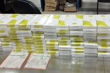 শাহ আমানত বিমানবন্দরে ৪৪০ কার্টন বিদেশি সিগারেট জব্দ