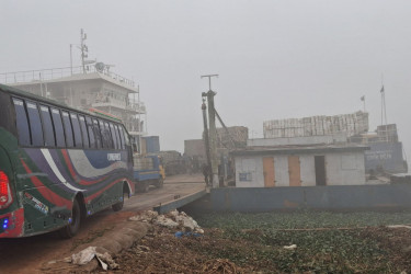 শরীয়তপুর-চাঁদপুর নৌরুটে ফেরি চলাচল স্বাভাবিক