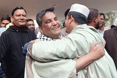 পঞ্চগড়ে নওশাদ-সারজিস কোলাকুলি, দেশের উন্নয়নে এক থাকার অঙ্গীকার