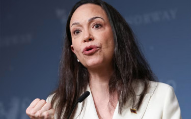 ভেনেজুয়েলায় সরকার পরিবর্তনের ডাক মাচাদোর